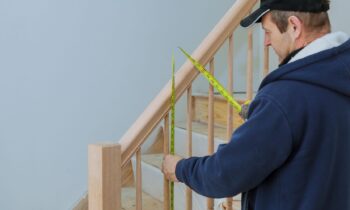 Guide pratique pour calculer la hauteur et l&rsquo;angle d&rsquo;une rampe d&rsquo;escalier