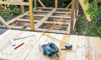 Guide pour construire la cabane idéale : législation et conseils pratiques